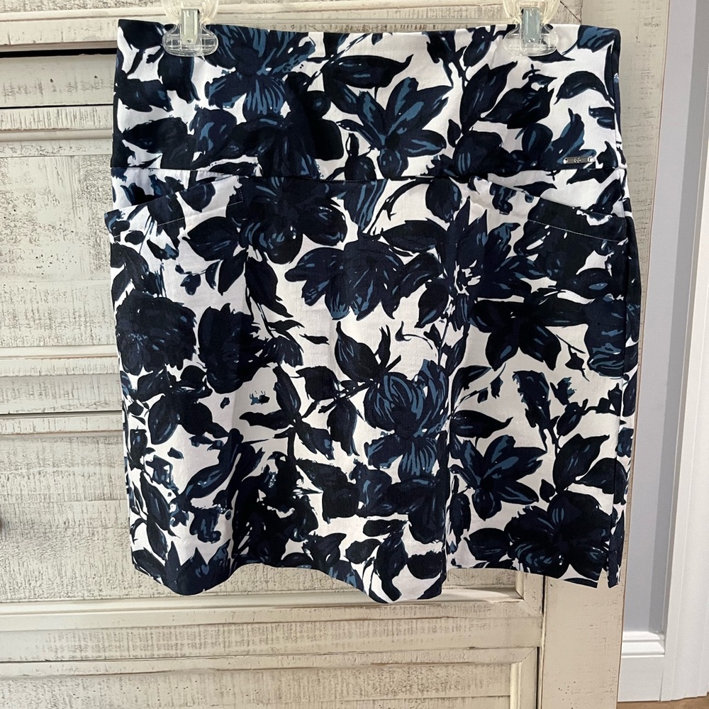 Blue & White Floral SKORT- size Medium